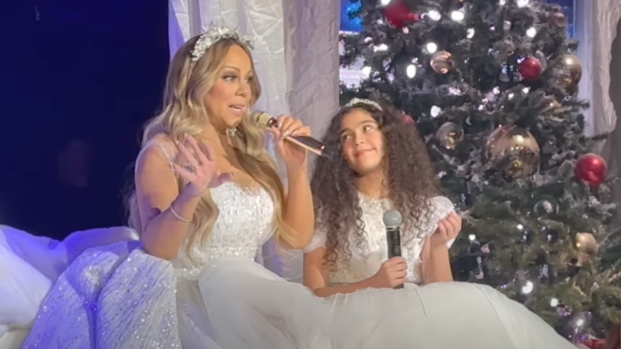 Mariah Carey Sings Duet with Daughter Monroe at Christmas Concert in